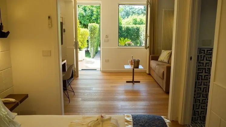 Superior Tek Büyük Yataklı Oda (with Garden)