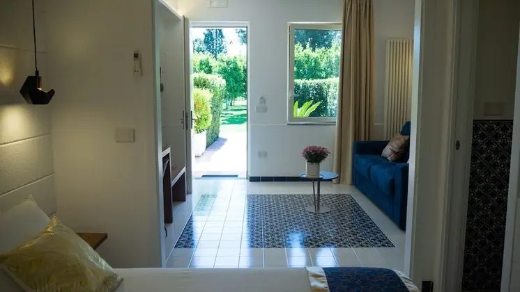 Superior Tek Büyük Yataklı Oda (with Garden)