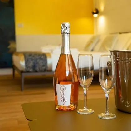 Tek Büyük Yataklı Oda, Engellilere Uygun, Veranda (Accessible, with Patio)