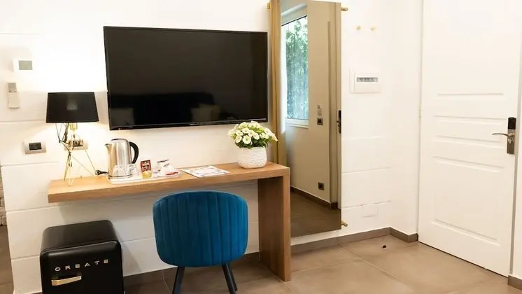 Tek Büyük Yataklı Oda, Engellilere Uygun, Veranda (Accessible, with Patio)