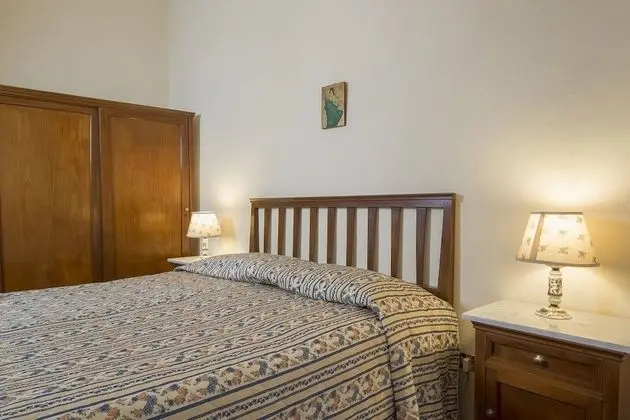 Apart Daire, 2 Yatak Odası, Üzüm Asması Manzaralı