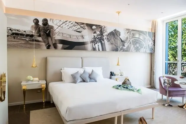 Deluxe Tek Büyük Yataklı Oda