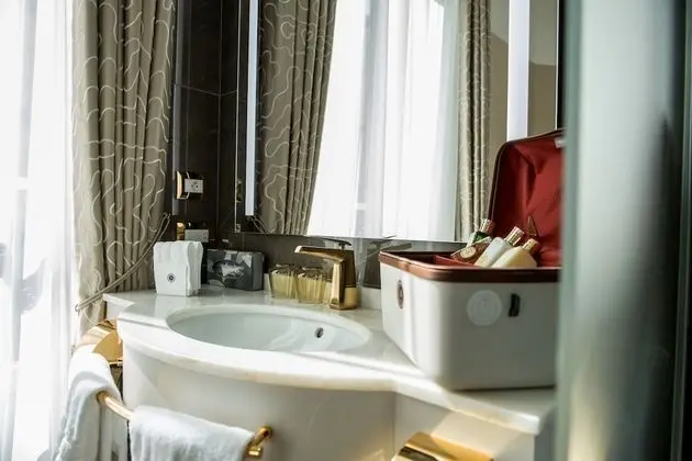 Deluxe Tek Büyük Yataklı Oda