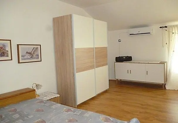 Ev (BoSi - free parking - H(2+2))