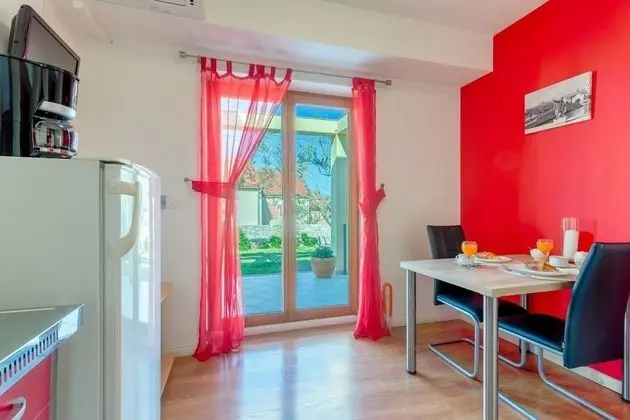 Stüdyo (Bosko - 30m from the sea with parking)