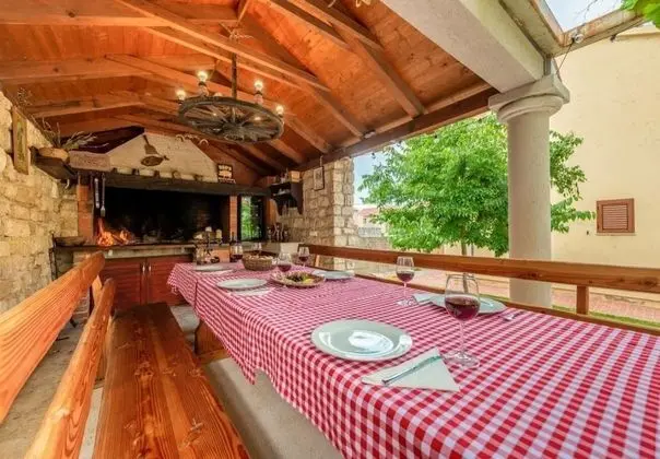 Stüdyo (Bosko - 30m from the sea with parking)