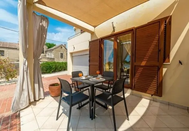 Stüdyo (Bosko - 30m from the sea with parking)