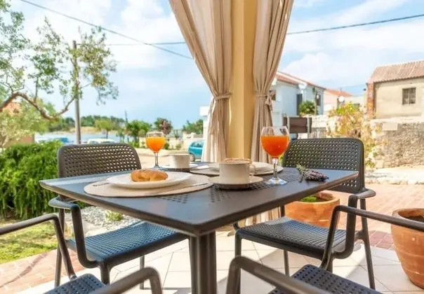 Stüdyo (Bosko - 30m from the sea with parking)