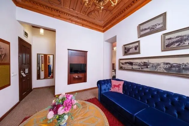 Salih Bosna Suite