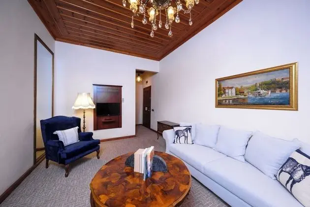 Avci Suite