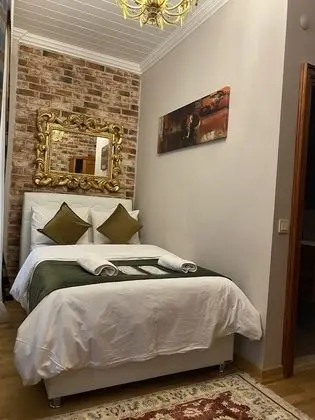 Economy Room