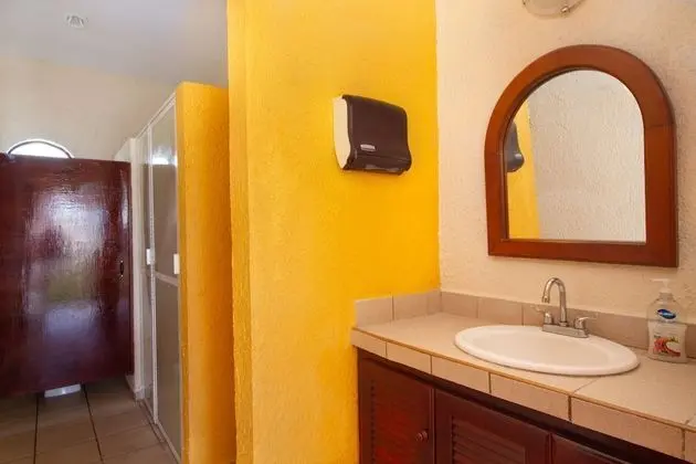 Caribbean Room with Terrace shared bathroom