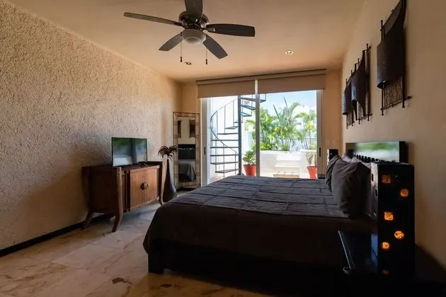 Deluxe  2 BR Penthouse  301