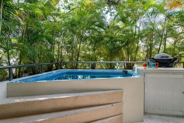 Premier Condo, 2 BR Private Pool 109