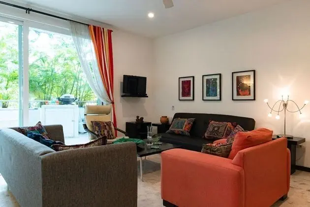 Premier Condo, 2 BR Private Pool 109