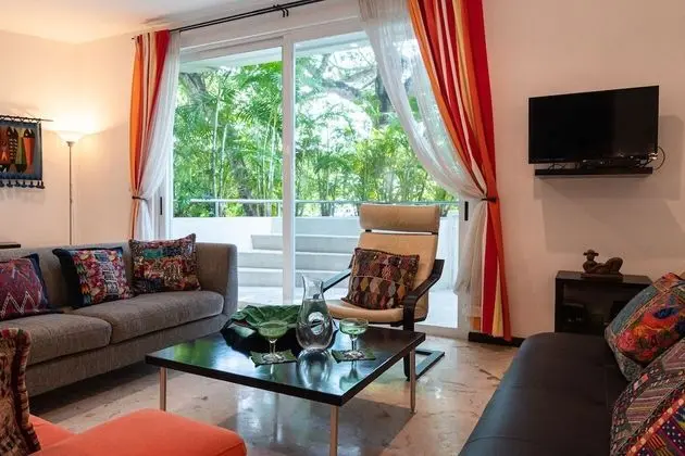 Premier Condo, 2 BR Private Pool 109