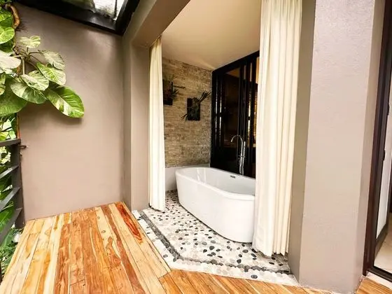 Ocean Front Suite King