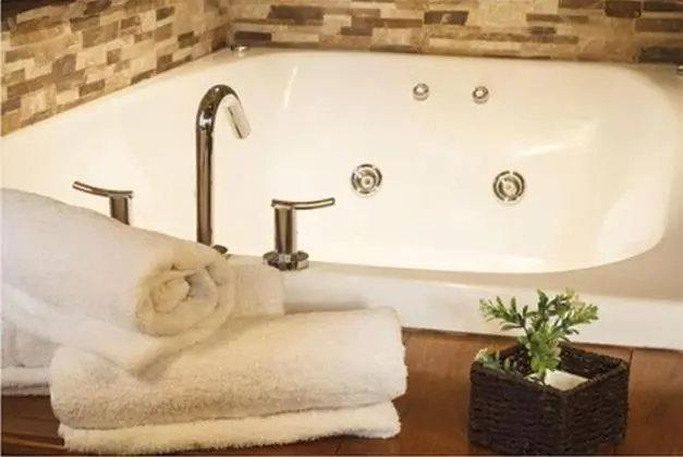 Junior Süit, Göl Manzaralı