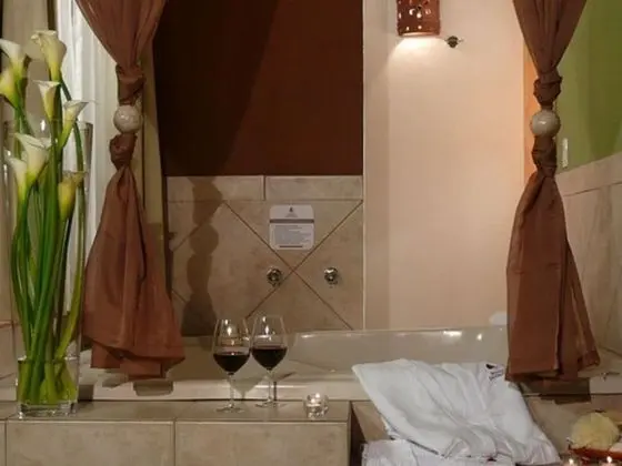 Romantic Süit, 1 En Büyük (King) Boy Yatak, Sıcak Su Küveti