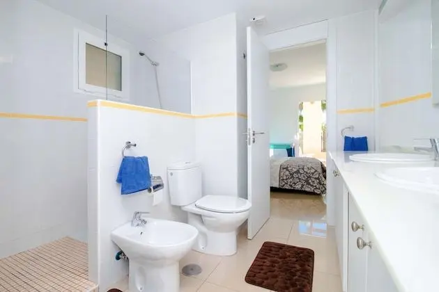 Apart Daire, 2 Yatak Odası, Havuz Manzaralı