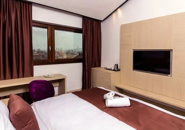 Deluxe Tek Büyük veya İki Ayrı Yataklı Oda, Şehir Manzaralı