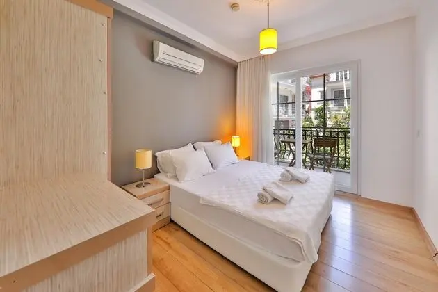 Daire-Tek Yatak Odalı,Sokak Manzaralı,Balkonlu
