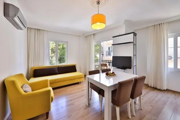 Daire-Tek Yatak Odalı,Sokak Manzaralı,Balkonlu