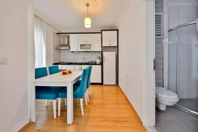 Superior Tek Yatak Odalı Daire,Sokak Manzaralı,Balkonlu