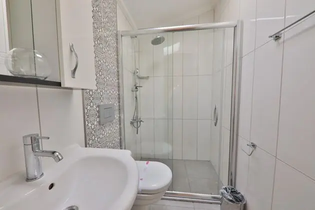 Superior Tek Yatak Odalı Daire,Sokak Manzaralı,Balkonlu