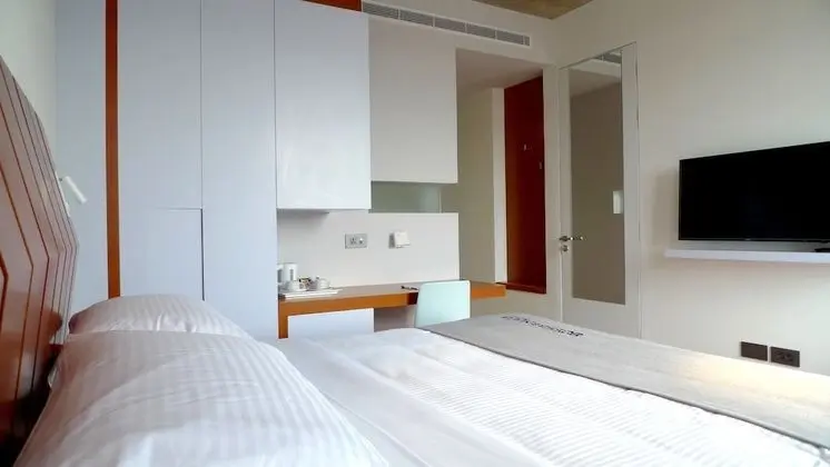 Deluxe Oda, 1 En Büyük (King) Boy Yatak, Balkon