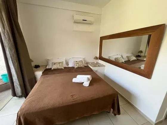 Premium Tek Büyük Yataklı Oda