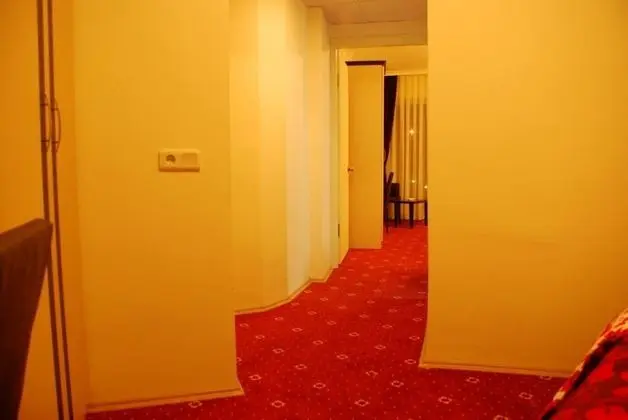 Aile Odası, Şehir Manzaralı