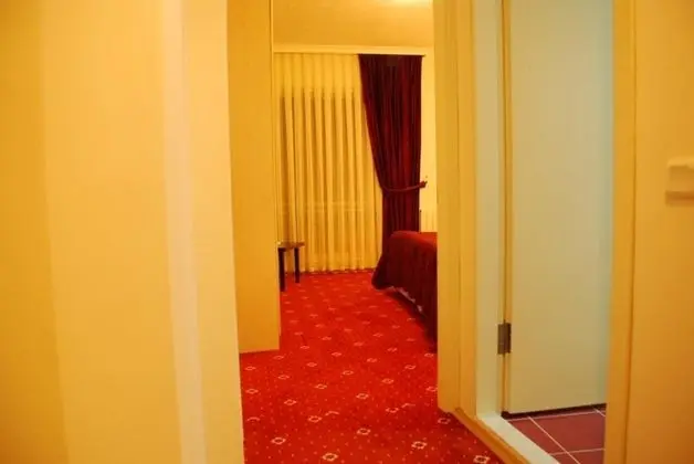Aile Odası, Şehir Manzaralı