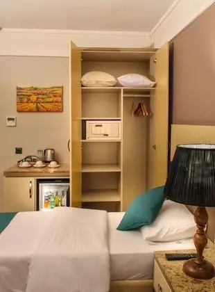 https://images.odamax.com/img/1024x768/odamax/image/upload/Bossuite_Hotel_Kadikoy_20230204135440_0.jpg