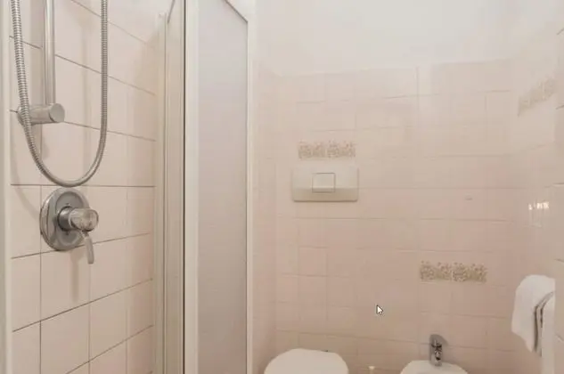 Dört Kişilik Oda, Deniz Manzaralı