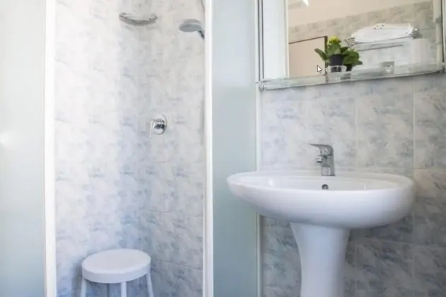 Tek Büyük veya İki Ayrı Yataklı Oda