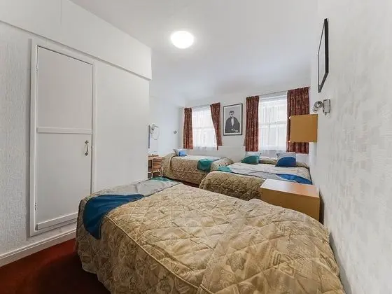 Deluxe Üç Kişilik Oda, Birden Çok Yatak