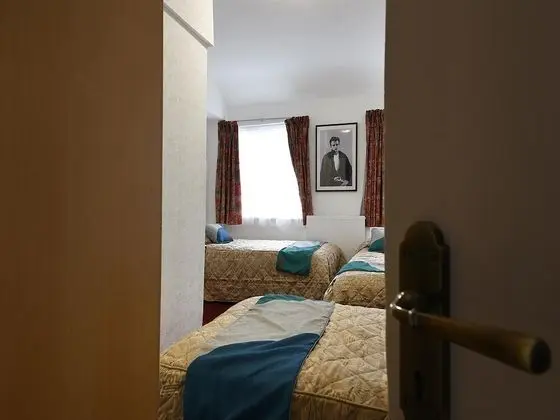 Deluxe Üç Kişilik Oda, Birden Çok Yatak