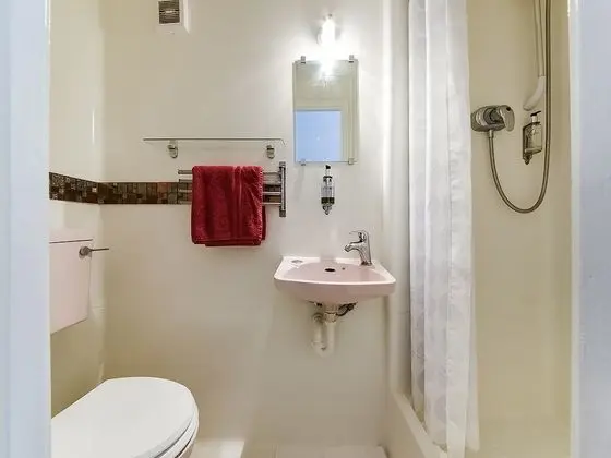 Standard Üç Kişilik Oda, Birden Çok Yatak (Shared)