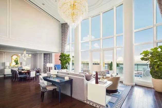 Süit, Birden Çok Yatak (John Adams Presidential Suite)