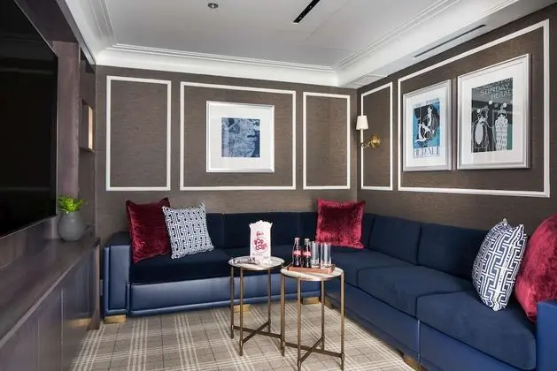 Süit, Birden Çok Yatak (John Adams Presidential Suite)