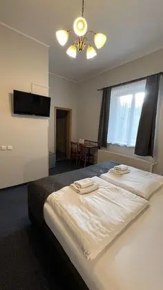 Üç Kişilik Oda