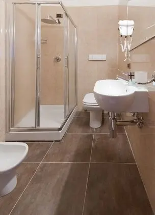 Basic Tek Büyük veya İki Ayrı Yataklı Oda