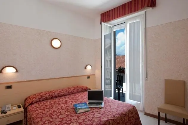 Tek Büyük veya İki Ayrı Yataklı Oda, Balkon