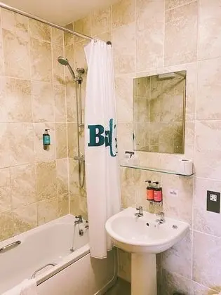 Deluxe Dört Kişilik Oda, Banyolu/Duşlu (Family Deluxe)