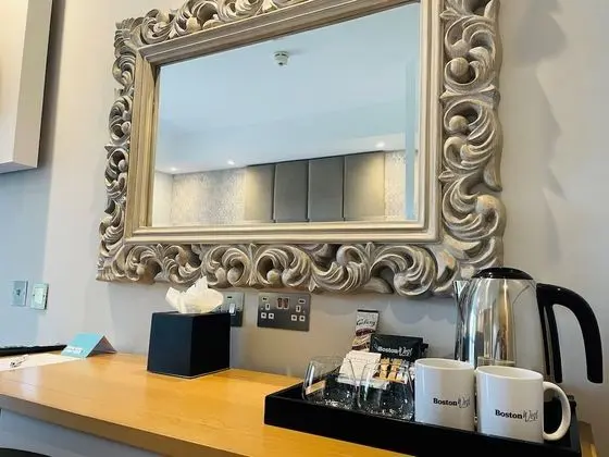Premium Tek Büyük Yataklı Oda, Banyolu/Duşlu