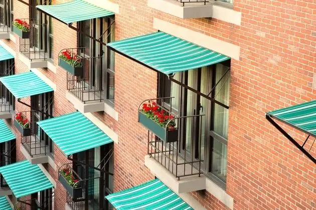 Deluxe Oda, 1 En Büyük (King) Boy Yatak