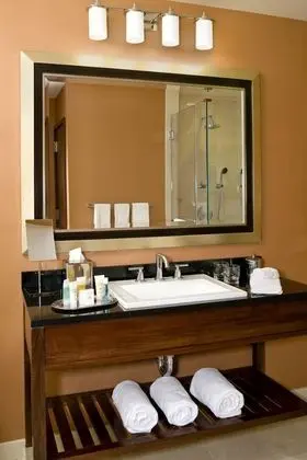 Deluxe Oda, 1 En Büyük (King) Boy Yatak