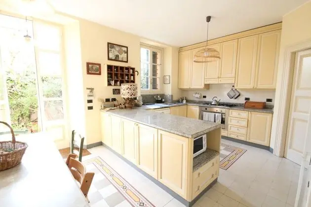 Luxury Villa, 5 Yatak Odası, Göl Manzaralı