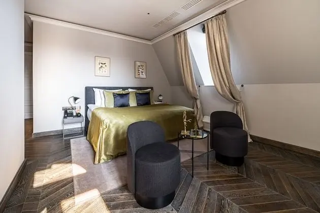 Deluxe Tek Büyük Yataklı Oda